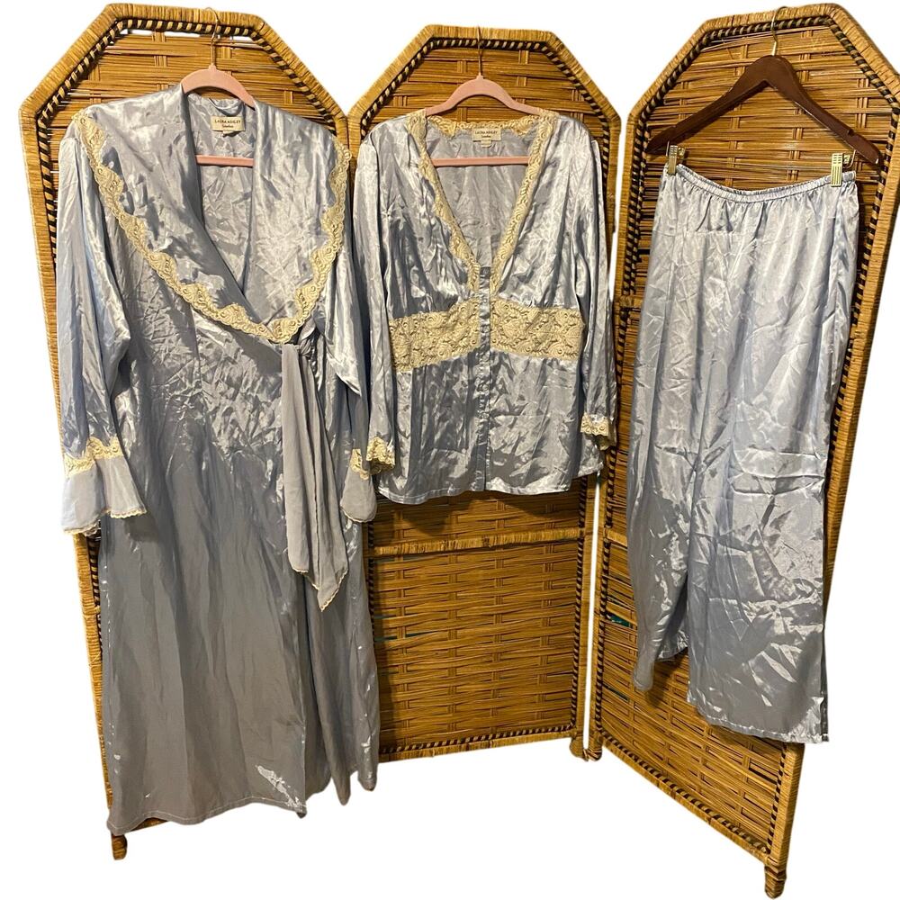 VTG Laura Ashley London 3-Piece Satin Lounge Set Robe Top Pants Blue Lace Large